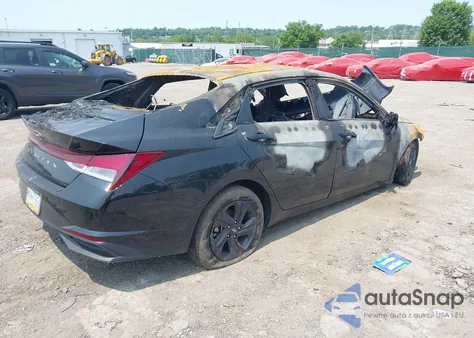 2022 Hyundai Elantra Sel z USA, uszkodzony, nr VIN 5NPLS4AG4NH077183